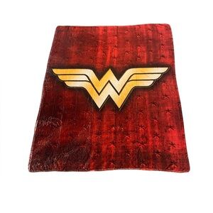 Fleece Wonder Women Throw Blanket
50” x 60”
New without tags